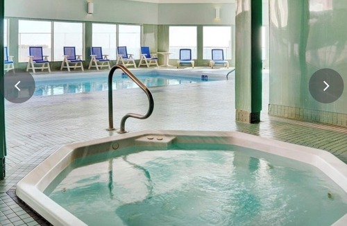 Gimli Condo | Top floor Lakeview Hotel One Bedroom available Aug 1-8 Icelandic festival week
