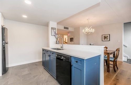 The Blue Mountains House | Top Location 3 BDRM, Private Sauna, Mountain Views