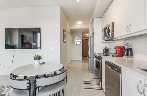 Humber Bay Shores Apartment | Toronto Condo with Lake Views