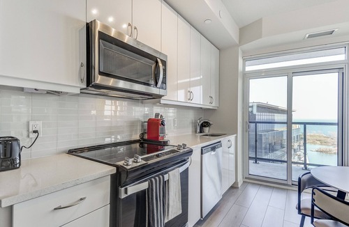 Humber Bay Shores Apartment | Toronto Condo with Lake Views