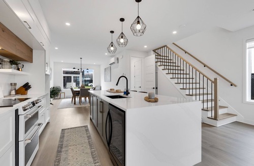 Mirabel House | Townhome with Spa in Mirabel - 5