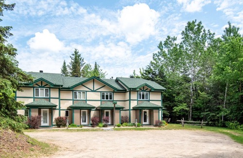 Mont-Tremblant House | Townhouse on the Golf w/Pool Access -Aiglon 1717