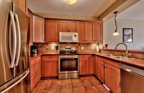 Sun Peaks House | Trail's Edge 56 - 2 bedrooms + 2 1/2 bath townhomes