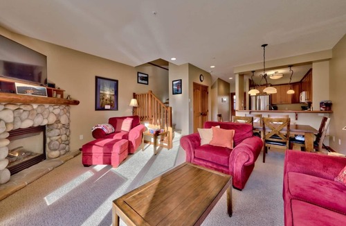 Sun Peaks House | Trail's Edge 56 - 2 bedrooms + 2 1/2 bath townhomes