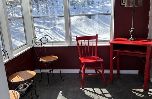 McMurrich/Monteith Cottage | Tranquil Buck Lake Cottage-8 Guests- Winterized-Star Gazers Dream!
