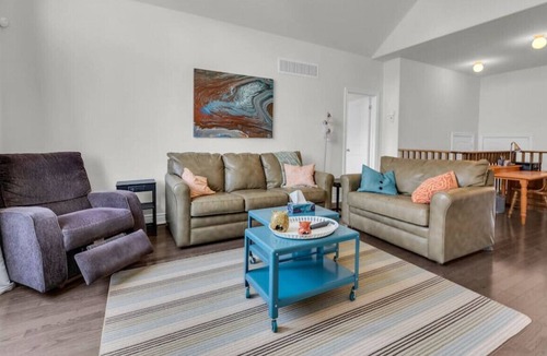 Collingwood House | Tranquil Elegance: Warm 3BR Retreat w/ Deck & BBQ