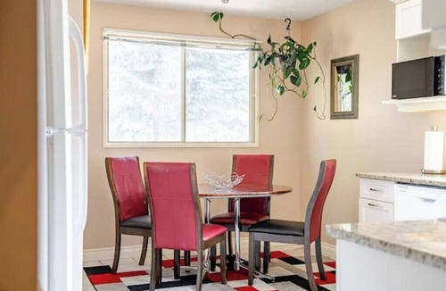 Southwest Calgary House | Tranquil Home in Bracewood Community of Calgary Southwest Alberta.