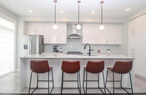 Ottawa Division House | Tranquil Nest By The Airport