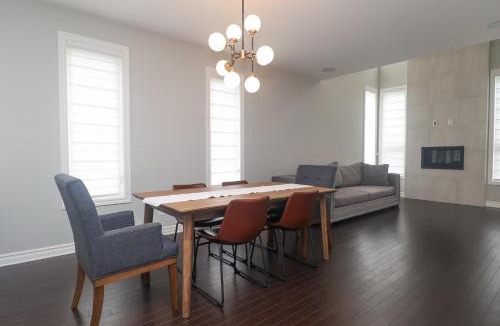 Ottawa Division House | Tranquil Nest By The Airport