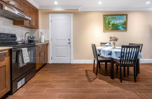 Arbutus Ridge House | Tranquil unit in Vancouver's Vibrant Neighborhood