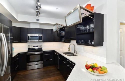 North End Condo | Tranquil Waterfront Condo