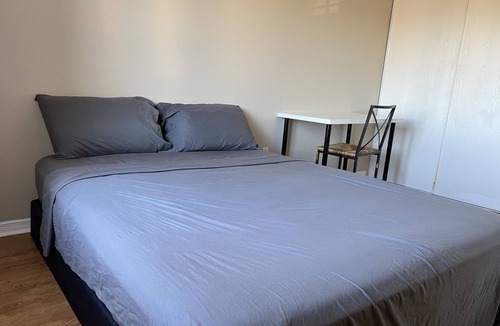 Ottawa Division Bed & Breakfast | Travellers Suite Room