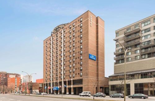 Chinatown Hotel | Travelodge by Wyndham Montreal Centre