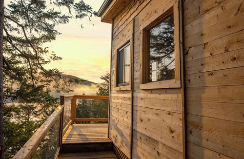 Saint-Faustin-Lac-Carre House | Treehouse #18 | The Cliff house