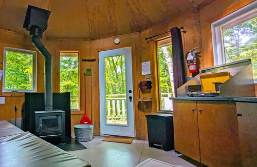 Saint-Faustin-Lac-Carre House | Treehouse #9 | The Yurt