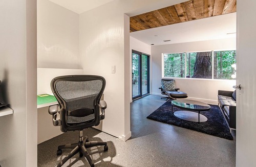 Upper Lonsdale House | Treehouse in the Woods