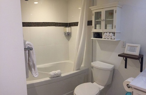 Riley Park House | TRENDY MAIN STREET SPACE