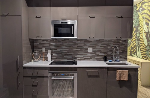 Beaconsfield Village Condo | Trendy Unit on Queen West