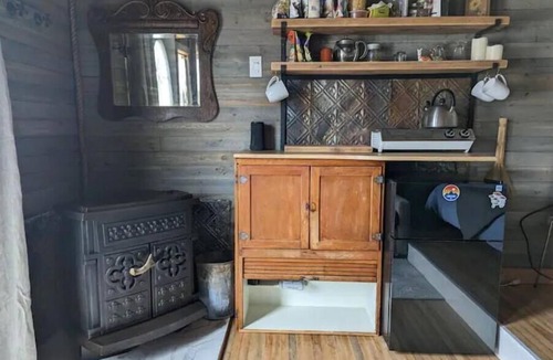 Gray Creek Cabin | Tropical, elegant, artistic, sparkling clean, with no light pollution.nAMAZING.