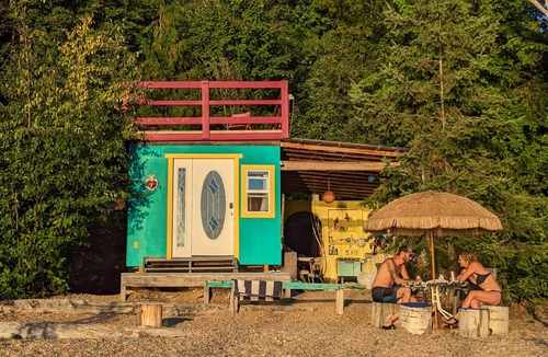 Gray Creek Cabin | Tropical, elegant, artistic, sparkling clean, with no light pollution.nAMAZING.
