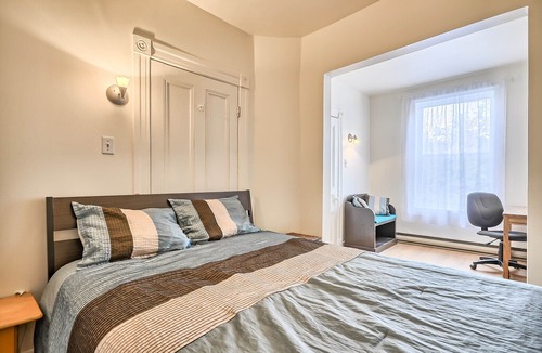 La Petite-Patrie Apartment | try to erase but unsuccessful. in Rosemont—La Petite-Patrie