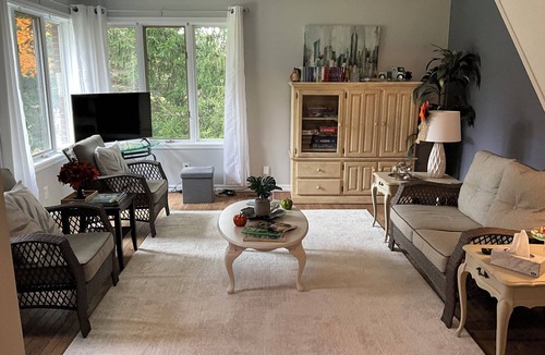 Scugog House | Tudor Pines Bed & Breakfast (plus event/film/wedding venue)