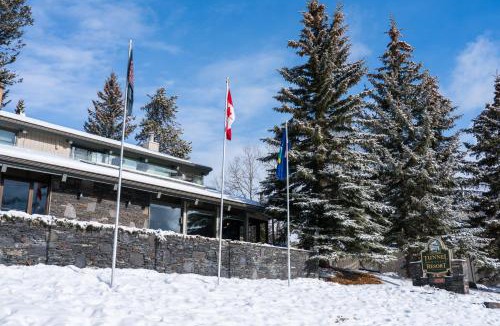 Banff Cabin | Tunnel Mountain Resort
