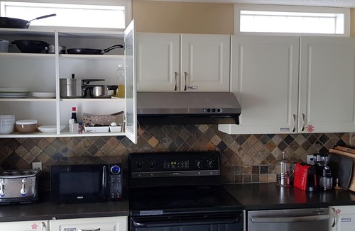 Tuscany House | Tuscan Ridge Guesthouse Calgary West