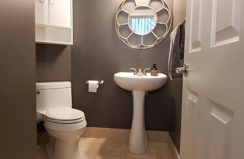 Tuscany House | Tuscan Ridge Guesthouse Calgary West
