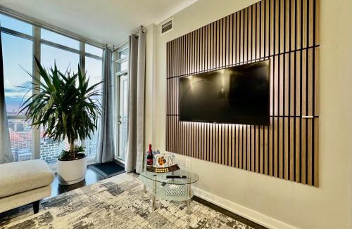 CityPlace Apartment | TVHR - Luxury Condos in Heart of Downtown with Breakfast
