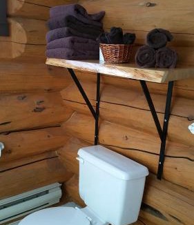 Valemount Hotel | Twin Peaks Resort