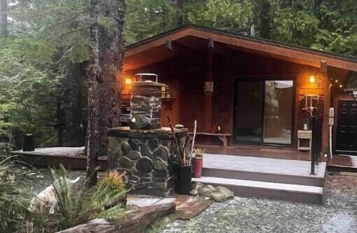 Port Renfrew Cabin | 🌲Twin Tree Cabin in Magical Port Renfrew
