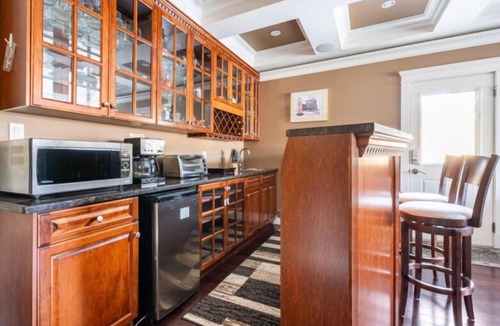 Victoria House | Twinview executive one-bedroom suite