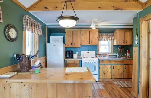 Bala Cottage | Two Bedroom Moon River Cottage