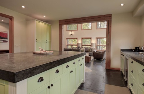 Golden House | Ultimate luxury home for skiing Kicking Horse and nearby ski areas, Banff & Yoho