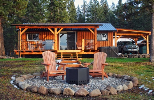 Cariboo Chilcotin Coast Cabin | Ultimate Private Lake Hideaway with Hot Tub