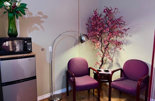 Saanich East House | University Cabana Inn