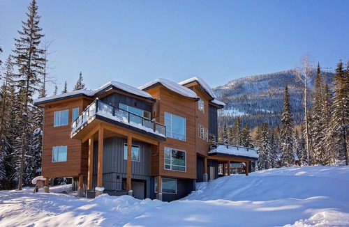 Golden House | Unparalleled Modern Luxury with Panoramic Mountain Views 4Br/3.5Ba