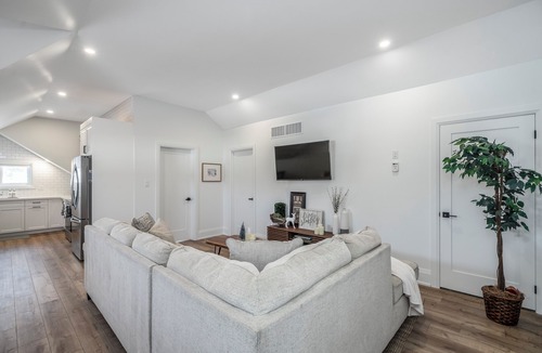 Cumberland Beach Cottage | Upper Shadow Creek Haven