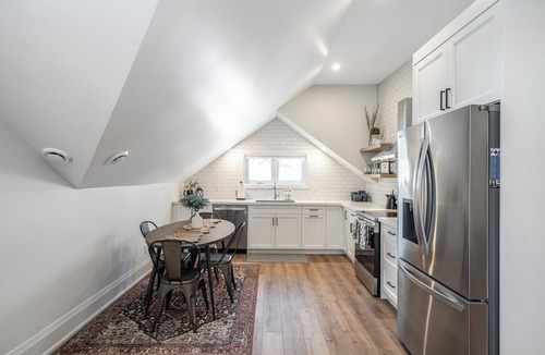 Cumberland Beach Cottage | Upper Shadow Creek Haven