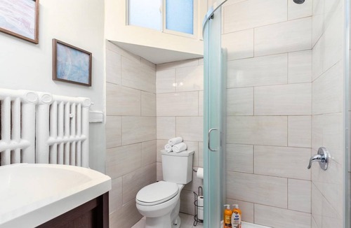 Central Hamilton Apartment | Upscale 2BR with King Bed - Boutique Apartment - PRIME Location!
