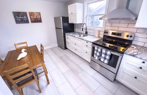 Thunder Bay House | Upscale 4 bedroom with 5 beds