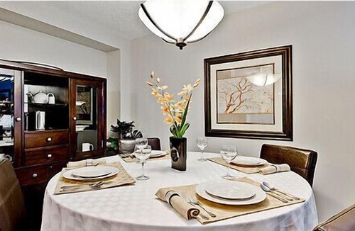 Connaught Apartment | Uptown 1D03 - 1 Bedroom + Den - Calgary, Alberta