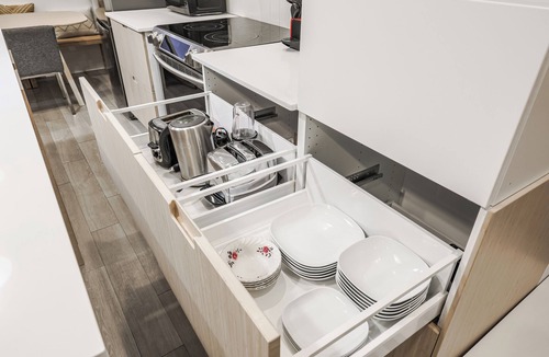 Hochelaga Apartment | URBAN OASIS 4 BEDROOMS UNIT IN QUIET NEIGHBORHOOD