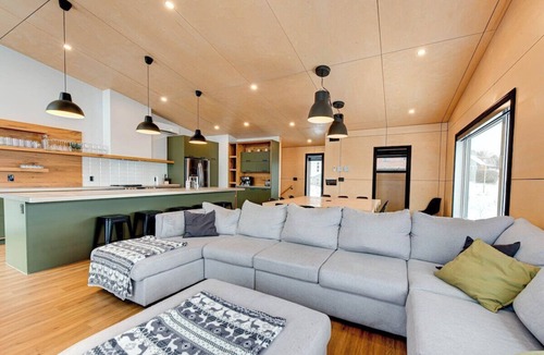 Saint Ferreol les Neiges House | VAIL 12 - Modern 5 bedroom chalet for 18 people with spa