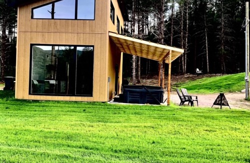 Saint-Raymond Ski Chalet | Valley view north arm#spas#outdoor fireplace#nature#guaranteed fun
