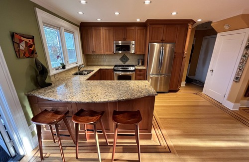 Dunbar House | Vancouver British Columbia Westside - Dunbar Haven 2 bedroom home