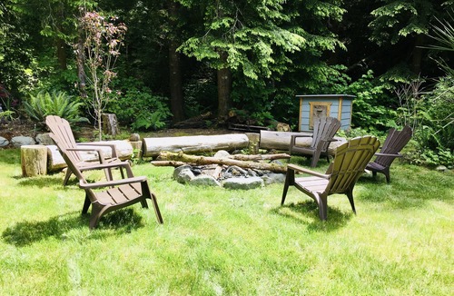 Juan de Fuca Electoral Area House | Vancouver Island West Coast Peaceful & Private