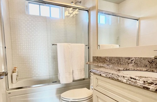 Oakridge House | Vancouver Luxury Guest House