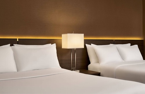 Whyte ave Hotel | Varscona Hotel on Whyte